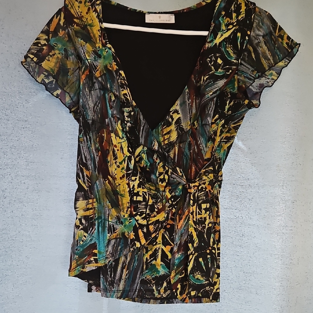 Papillon Blanc Vivid Abstract V-Neck‎ Blouse